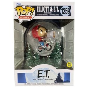 Funko Pop! Moment E.T. #1259 Elliot & E.T. (Glow-in-the-dark) Vinyl Figure